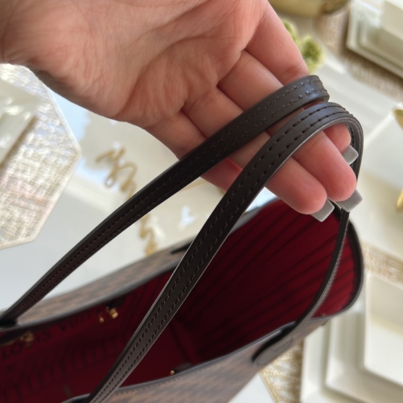 Louis Vuitton MM Neverfull - Picture 10 of 11